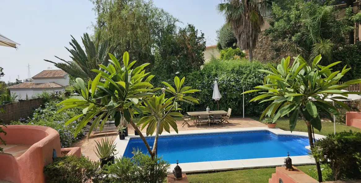 Venta de villa independiente en Pinares de San Antón 133