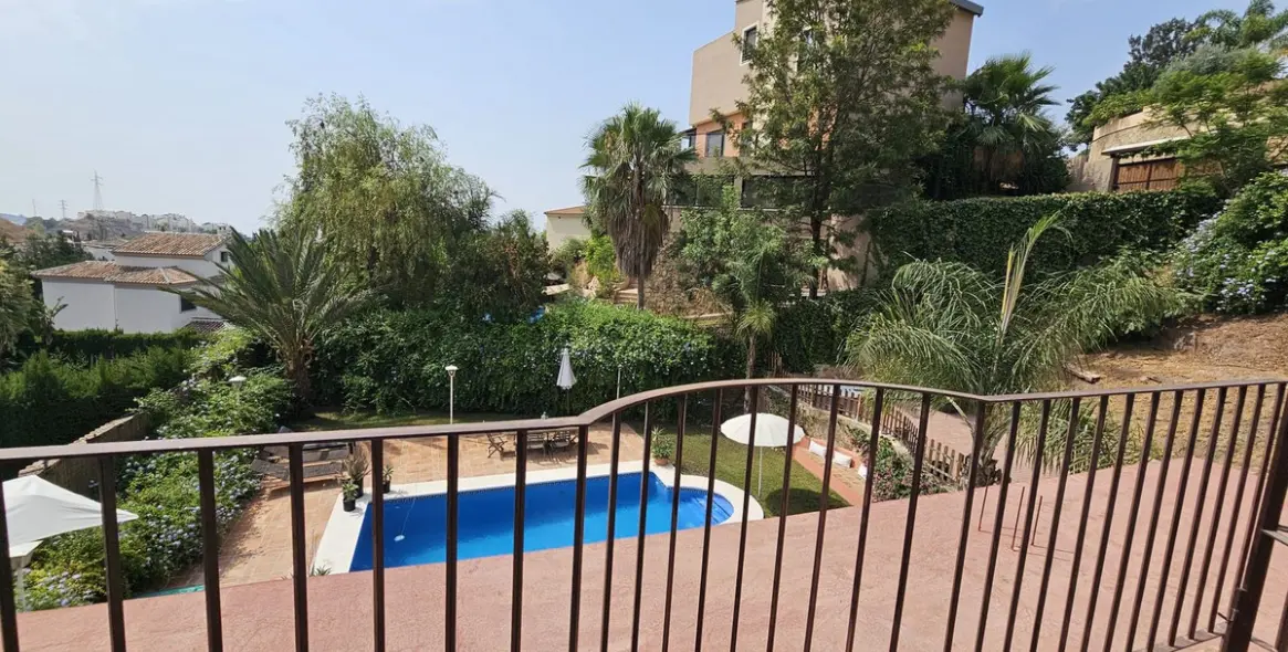 Venta de villa independiente en Pinares de San Antón 137
