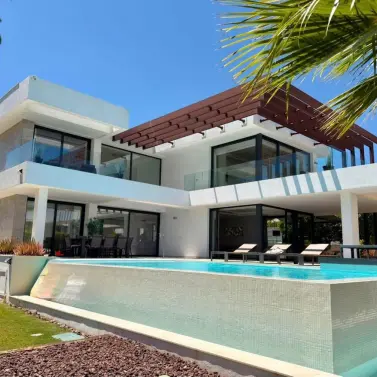 Venta de villa independiente en New Golden Mile