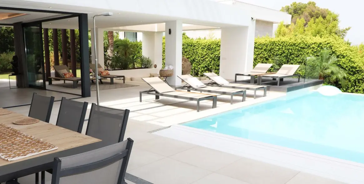 Venta de villa independiente en New Golden Mile 14