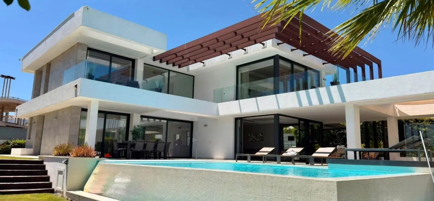 Venta de villa independiente en New Golden Mile 0