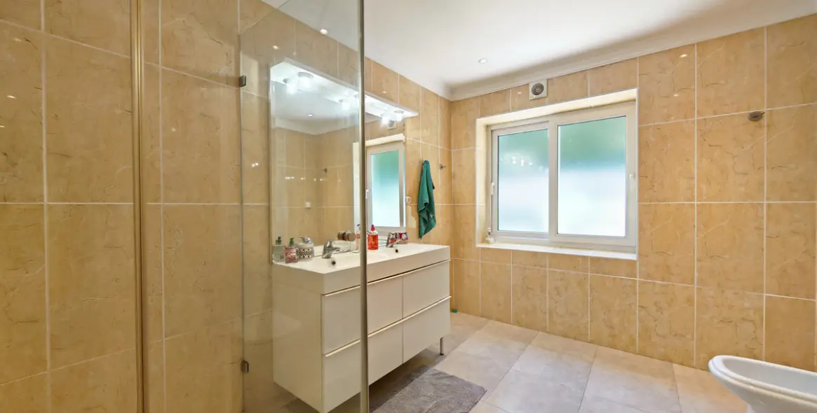 Venta de villa independiente en Marbesa 11