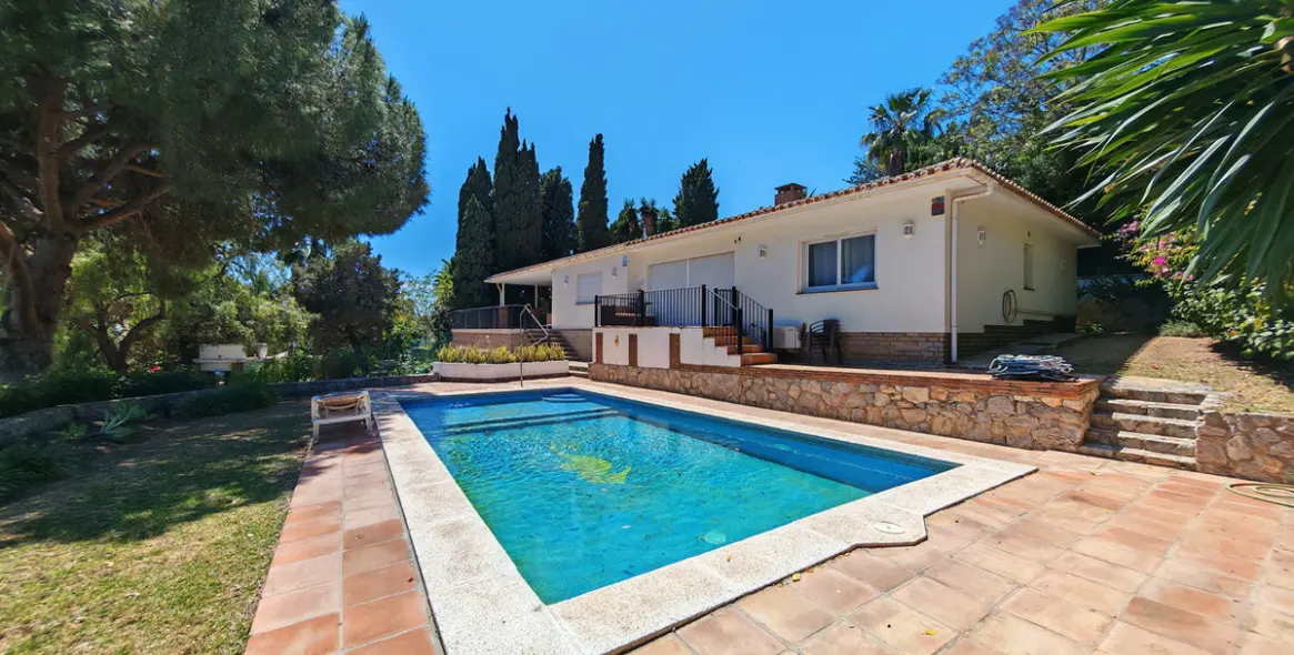 Venta de villa independiente en Marbesa 15