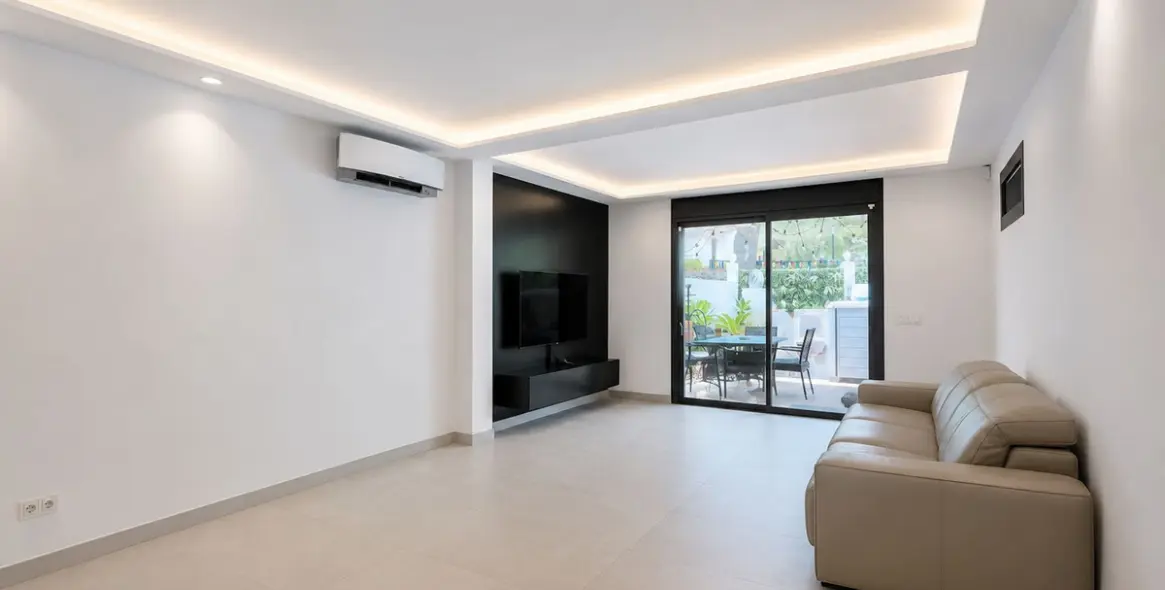 Venta de casa pareada en Nueva Andalucía 4