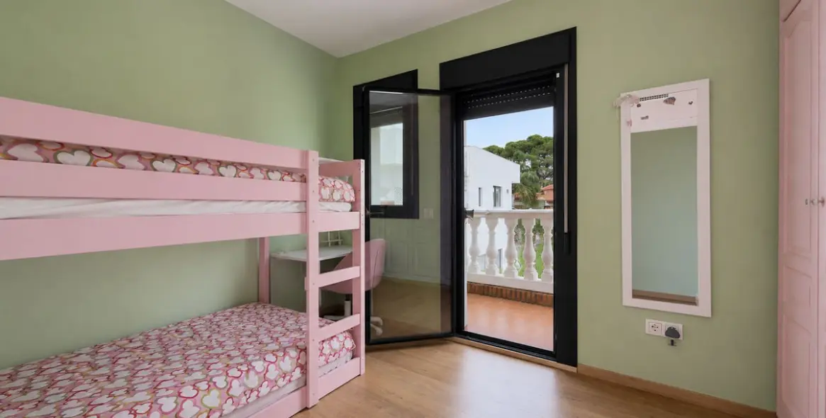 Venta de casa pareada en Nueva Andalucía 37