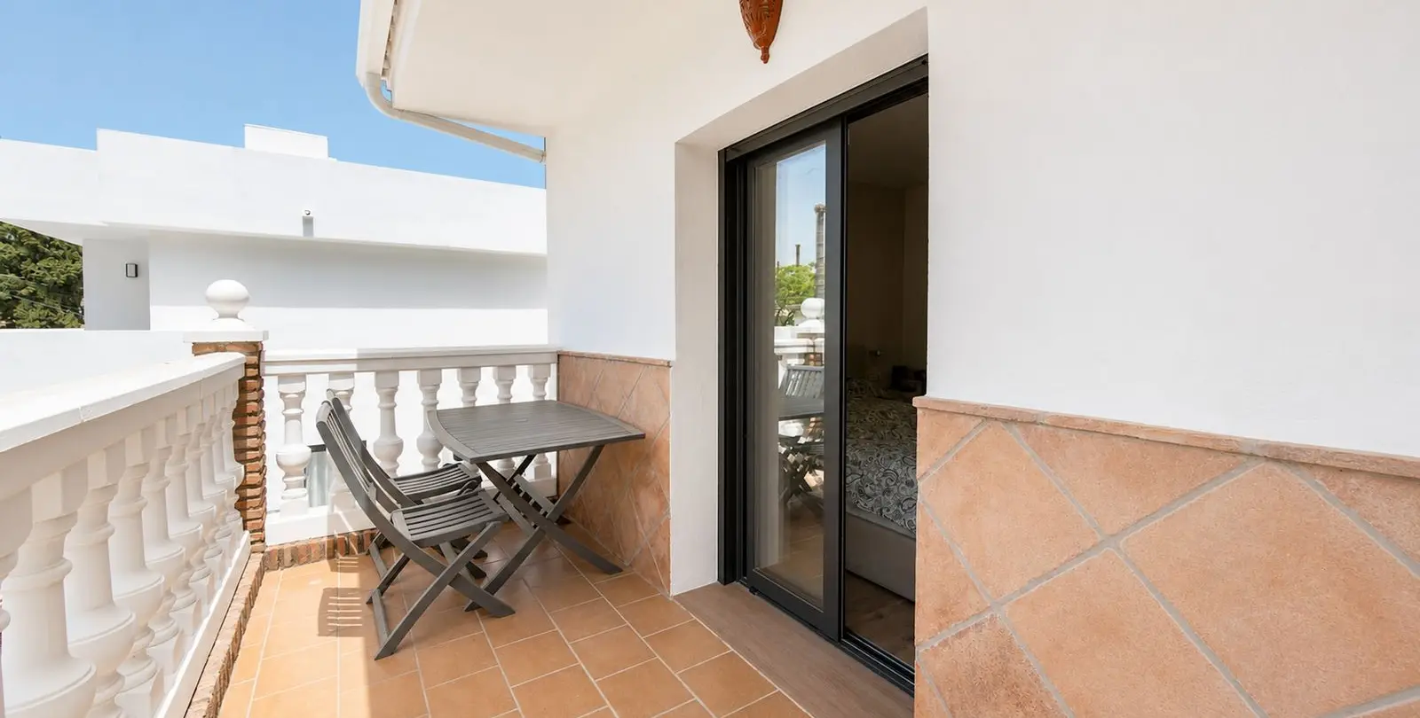 Short-term rent of semi-detached house in Nueva Andalucía 32