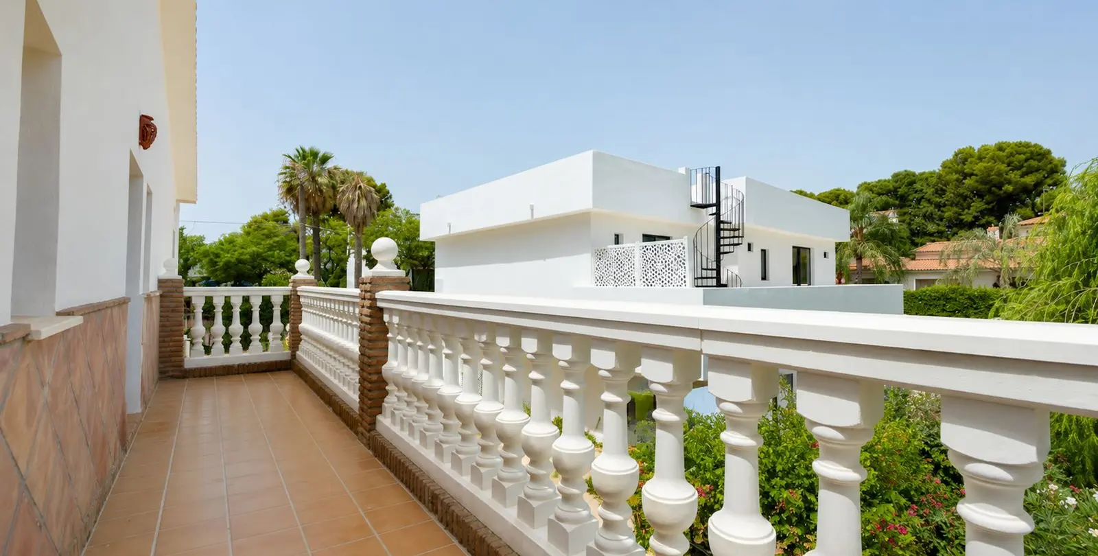 Short-term rent of semi-detached house in Nueva Andalucía 36