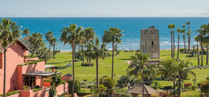 Venta de ático dúplex en Estepona 1