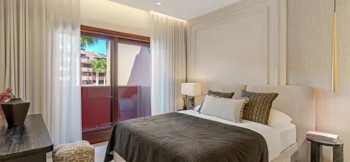 Venta de ático dúplex en Estepona 4
