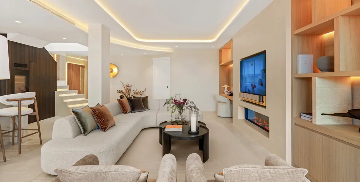 Venta de ático dúplex en Estepona 16