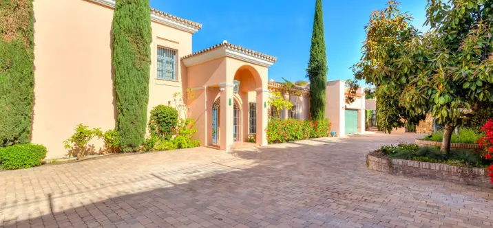 Venta de villa independiente en Benahavís 0