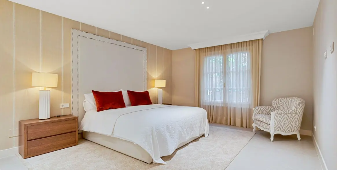 Venta de villa independiente en Benahavís 23