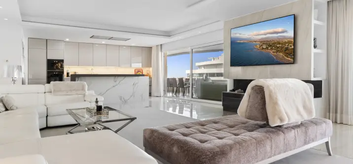 Short-term rent of middle floor apartment in Puerto Banús 3