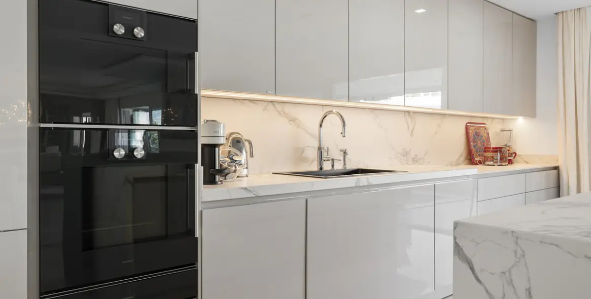 Short-term rent of middle floor apartment in Puerto Banús 6
