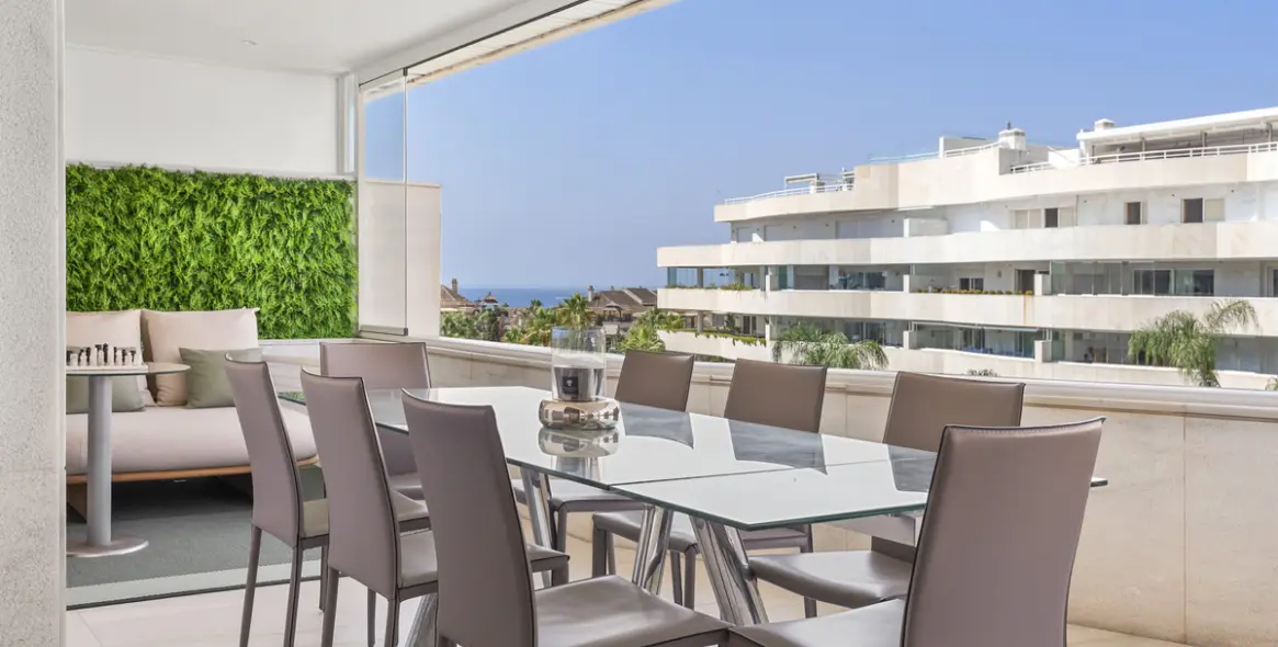 Short-term rent of middle floor apartment in Puerto Banús 16