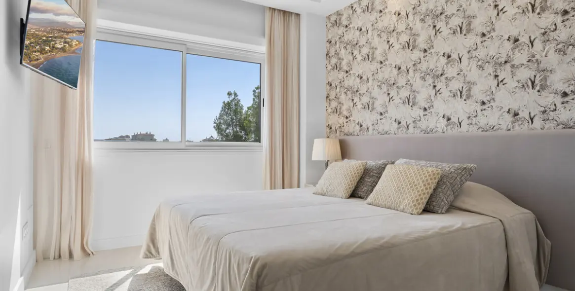 Short-term rent of middle floor apartment in Puerto Banús 17