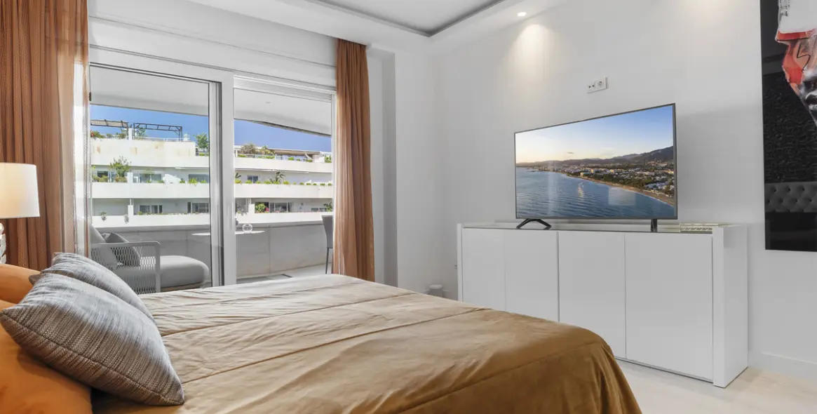 Short-term rent of middle floor apartment in Puerto Banús 20