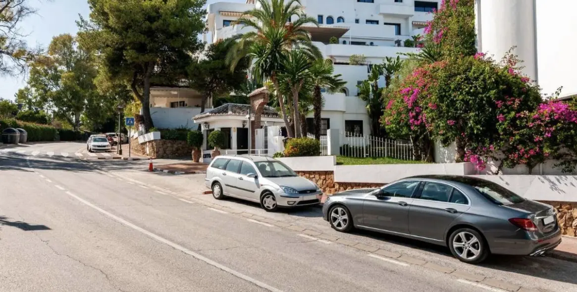Long-term rent of ground floor apartment in Marbella 26