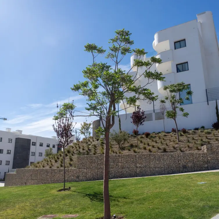 Sale of middle floor apartment in Higueron