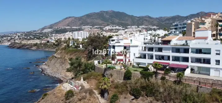 Venta de apartamento en planta media en Benalmadena Costa 1