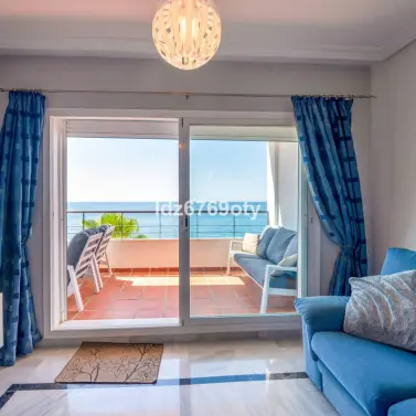 Venta de apartamento en planta media en Benalmadena Costa