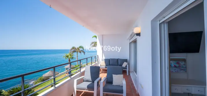 Venta de apartamento en planta media en Benalmadena Costa 4