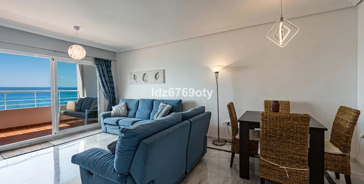 Venta de apartamento en planta media en Benalmadena Costa 15