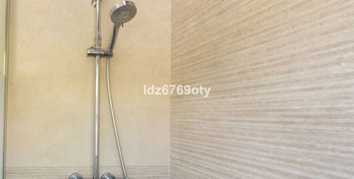 Venta de apartamento en planta media en Benalmadena Costa 27