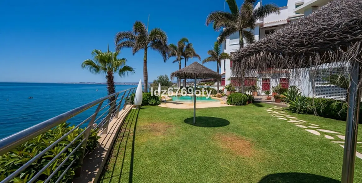Venta de apartamento en planta media en Benalmadena Costa 30