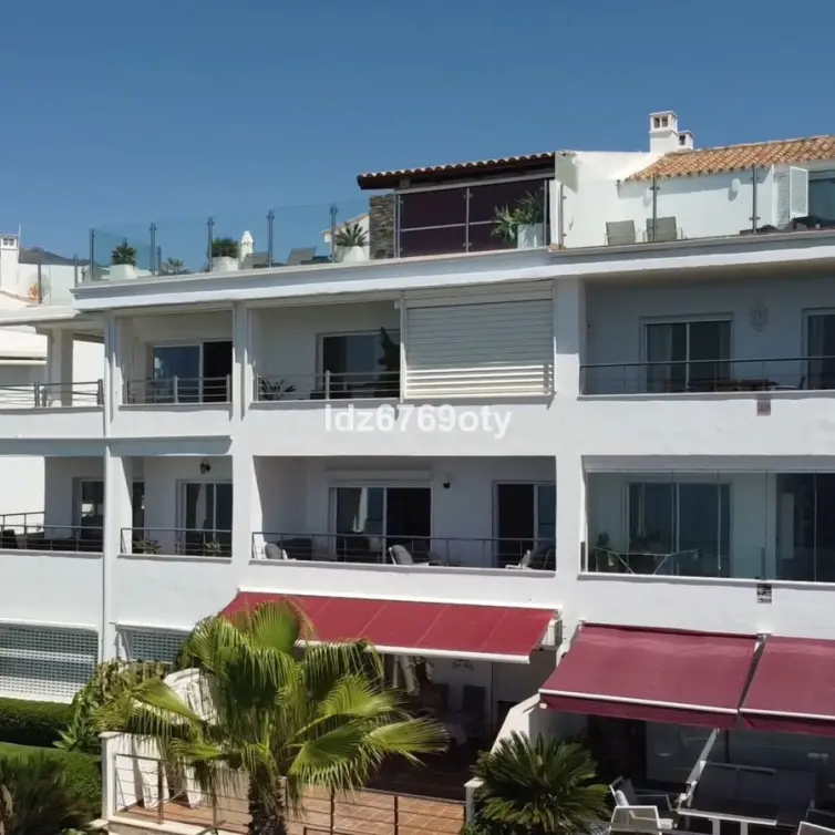 Продажа апартаментов на среднем этаже в Benalmadena Costa