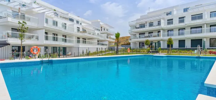 Продажа апартаментов на среднем этаже в La Cala de Mijas 0