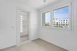 Image 4 thumb