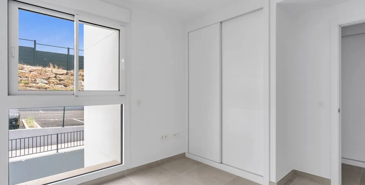 Venta de apartamento en planta media en La Cala de Mijas 15