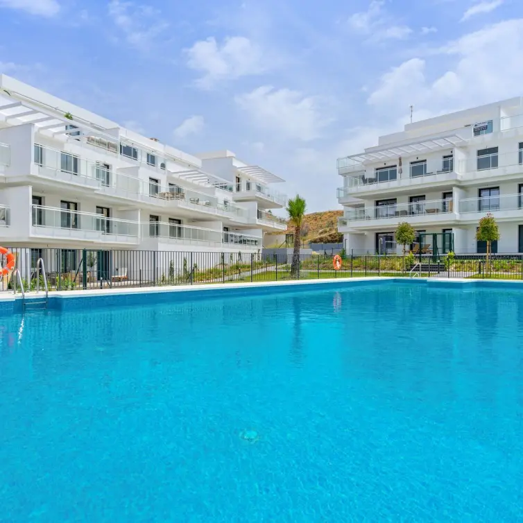Sale of middle floor apartment in La Cala de Mijas