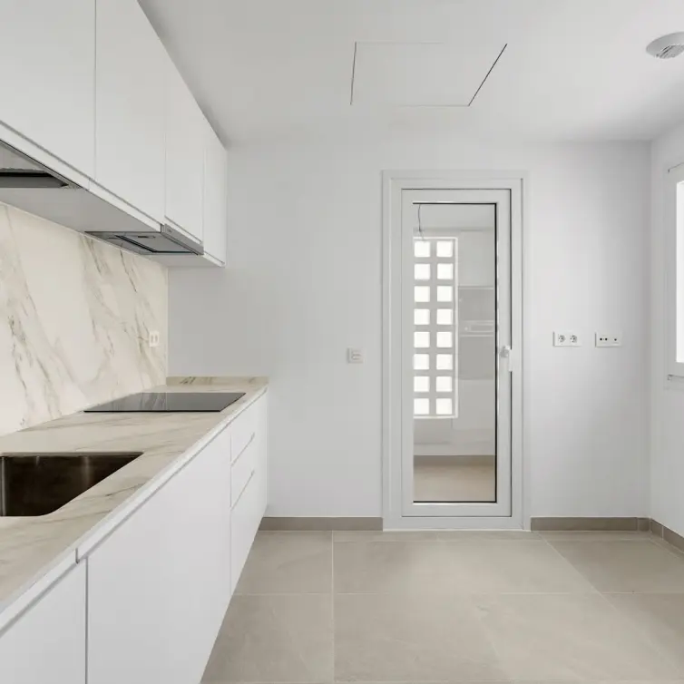 Sale of middle floor apartment in La Cala de Mijas
