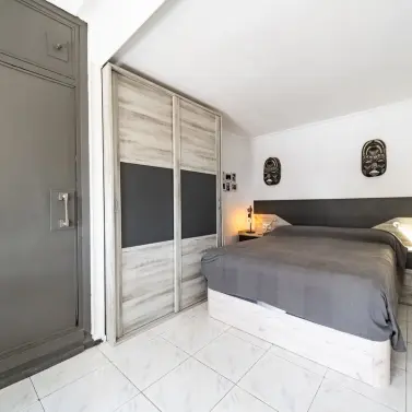 Продажа апартаментов на среднем этаже в Marbella