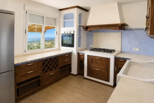 Image 10 thumb