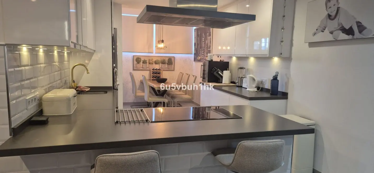 Sale of ground floor apartment in Los Pacos 1