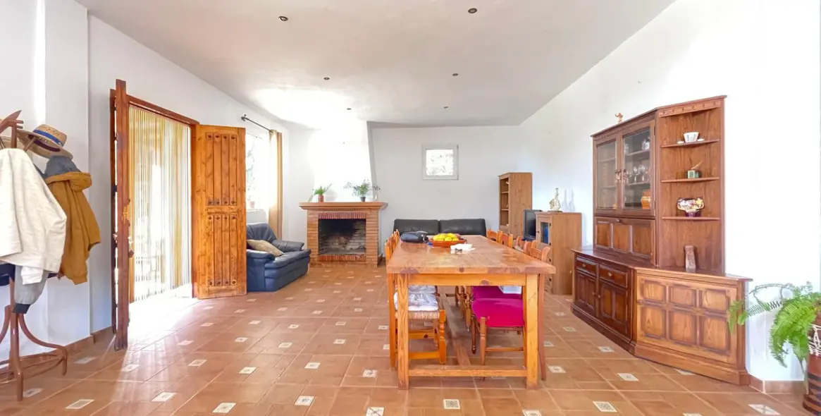 Sale of farm in Estepona 7
