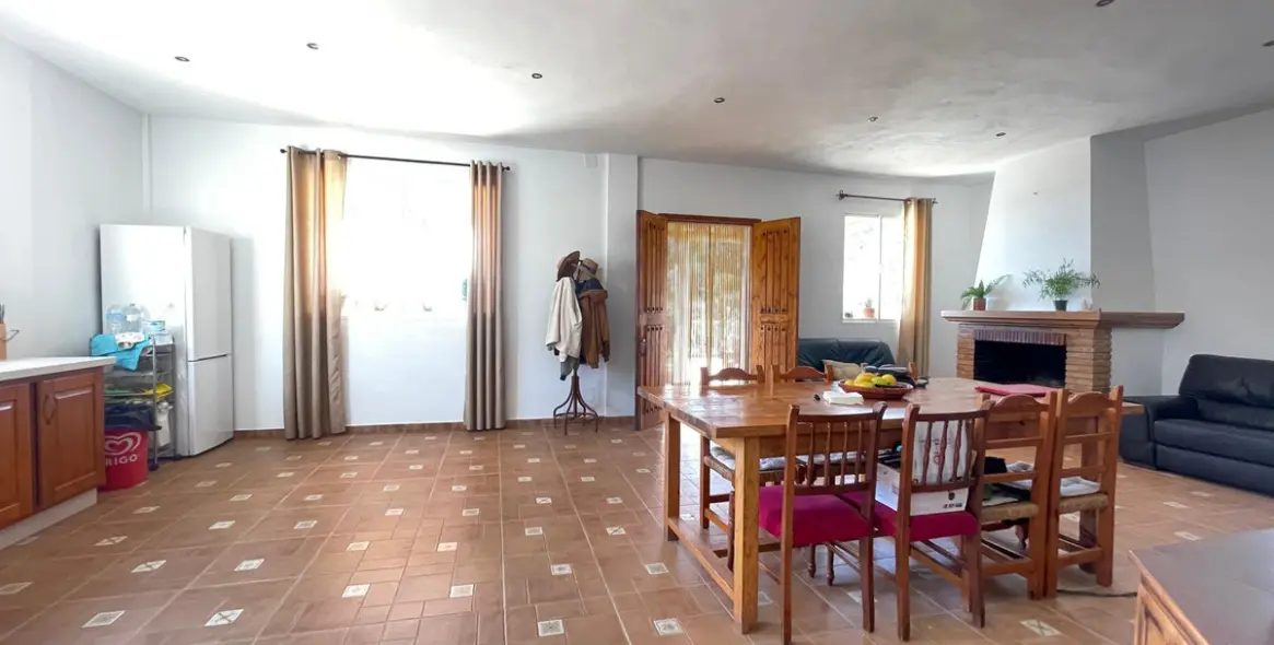 Sale of farm in Estepona 8