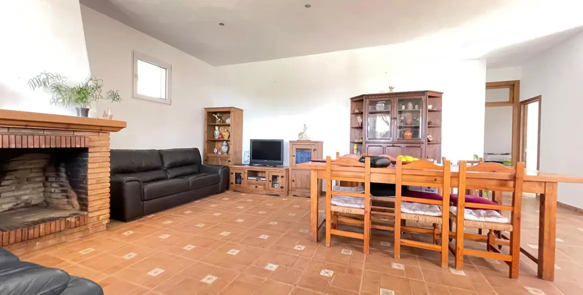 Sale of farm in Estepona 10