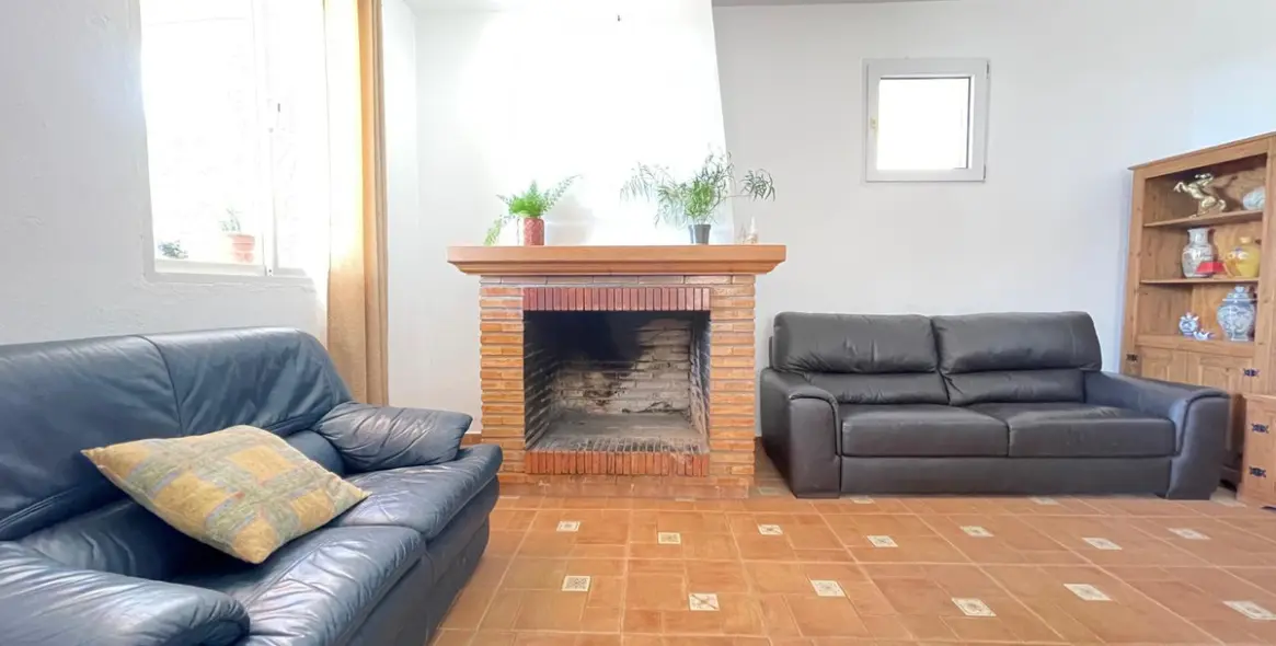 Sale of farm in Estepona 12