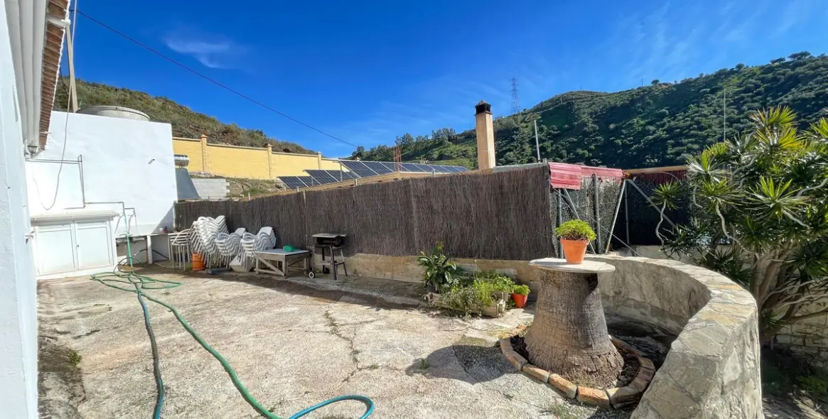 Sale of farm in Estepona 27
