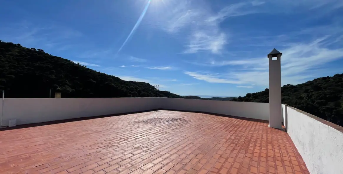 Sale of farm in Estepona 35