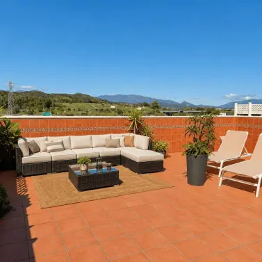 Sale of penthouse in Estepona