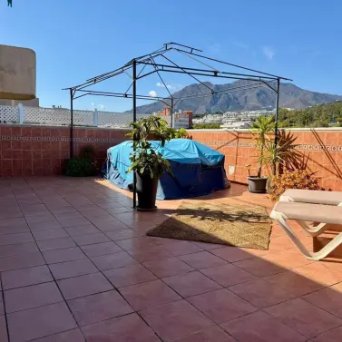 Sale of penthouse in Estepona