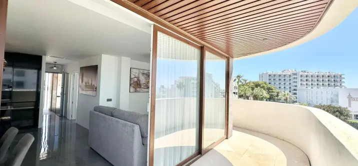 Sale of middle floor apartment in Benalmadena Costa 0