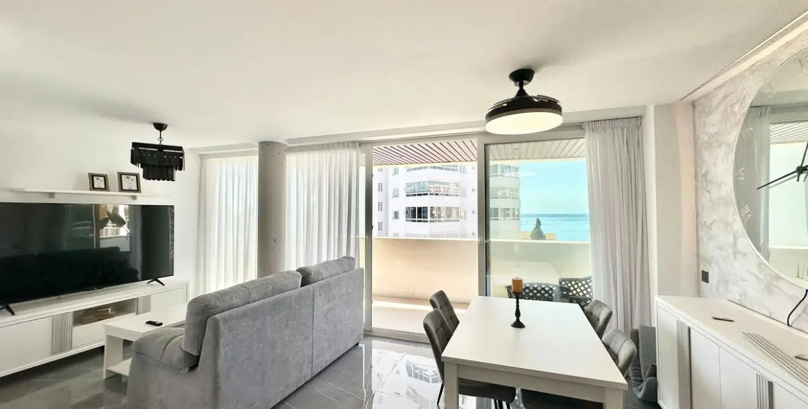 Sale of middle floor apartment in Benalmadena Costa 5