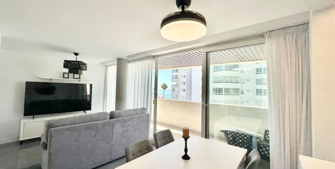 Sale of middle floor apartment in Benalmadena Costa 6