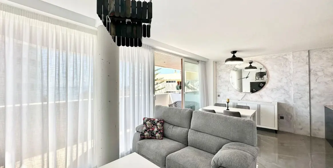 Sale of middle floor apartment in Benalmadena Costa 7